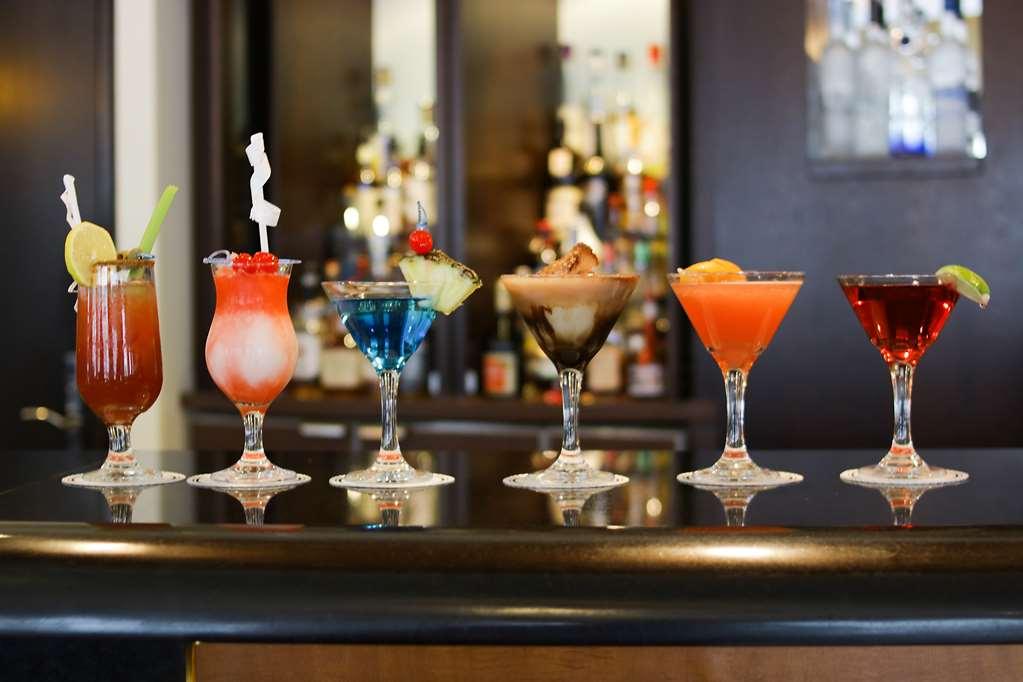 Hotel Le Cantlie Suites Монреаль Ресторан фото